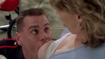 12 фотографий, наглядно показывающих, для чего женщине нужна грудь