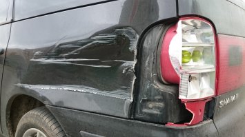 А это вот мой случай... Вышел утром на работу ехать, и вот такая печальная картина....