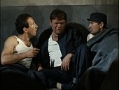 "Точный год этой события я уже не помню"... "К сожалению, уже не помню, где именно мы его покупали"...  "Ничего не помню и про осмотр достопримечательностей Киева".

"Здесь помню - здесь не помню".