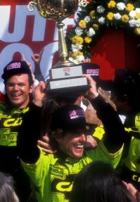 Nascar одобряет