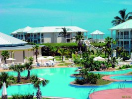 Ай маладца, не только кубинцев обгадил, но и русских успел лягнуть -"Кубинский алкоголизм отличается от русского. На улице практически невозможно увидеть пьяного, валяющегося в мокрых штанах",а у нас кругом пьяные в мокрых штанах?
"Самой частой поломкой кубинских автомобилей является отвалившееся, в виду сильной изношенности подвески, колесо, из-за разгильдяйского отношения к технике у местных."-это притом, что машины 50-60х годов прошлого века в отличном состоянии? 

Хороший у тебя ник- точно клоп.