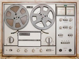 "Юпитер" неплохой был,но не лучший,скажем - "Ростов",101 на то время, и более поппулярная модель 102.я так думаю- военные заводы катушечные/и кассетные/ магнитофоны делали- кто лучше/Олимп/,кто хуже.Наушники "Эхо" - отстой,давят на уши,звук "деревянный",хоть и 1й класс.