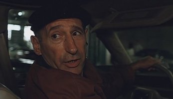 "Вот уроды! каждому надо притормозить и поглазеть"