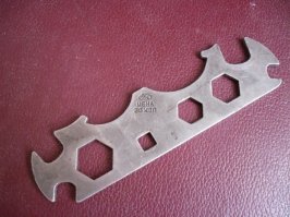 А вот такой ключ у нас называли "Семейка"))