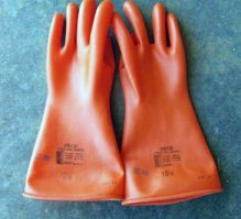 Перчатки должны быть РЕЗИНОВЫМИ !
С печатями о Проверке !!!