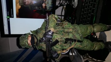 а у меня есть свой зелёный человечек той же фирмы детализация потрясающая