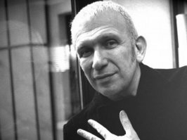 ну 5 элемент.там костюмы придумал сам великий Жан-Поль Готье