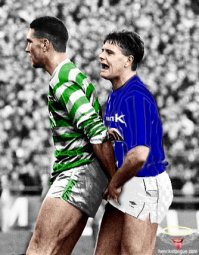 Винни Джонс по прозвищу «Секира» (Axe) был известен своим имиджем «жёсткого парня», за что его игру часто критиковали. Его 12 раз за карьеру удаляли с поля, а в 1992 году в начале игры между его «Челси» и «Шеффилд Юнайтед» он получил жёлтую карточку уже через 3 секунды после выхода на поле за подкат под нападающего соперника Дейна Уайтхауса. Самый известный эпизод с его участием произошёл в игре с «Ньюкаслом» — тогда Джонс сдавил промежность опекаемого им Пола Гаскойна .