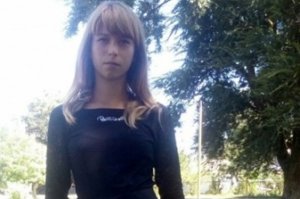 12 лет а выглядит старше моей жены. вот так молодежь пошла.