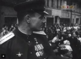 Только что увидел кадр с ним в гифке про "парад" колонны немцев по Москве...