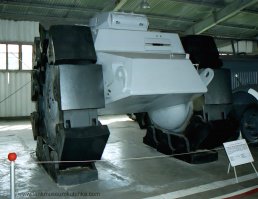 В Кубинке, Московской Области есть Танковый музей, в нём представлен единственный прототип немецкого минного трала Alkett VsKfz 617 Minenräumer