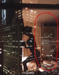 Девка, видать, замуж выходит. Свидетель уже в дверях ждет