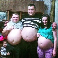 Родня - сразу видно!
А внизу слева - приемыш