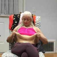 Хоть она и советует не сдаваться и говорю СДАЮСЬ! Народ, а что если просто не доводить себя до вот этих прелестных форм и осьминожьей кожи?