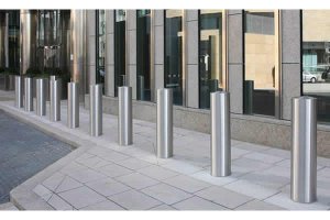 если бы у руководства былоб желание препятствовать подобным пидросам, то установить вот такие столбики не составилоб огромных затрат......
никому это не надо, вот и все.
а того ..андона который ездил накол,