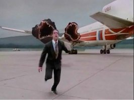 На пляжи Девон и Корнуолл в Англии выбросило странные «Живые шары»