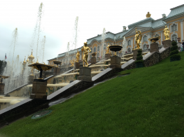 Петергоф (дворцово-парковый ансамбль)