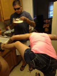 Фотография из цикла "Все е.б.анулись".