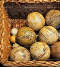 На пляжи Девон и Корнуолл в Англии выбросило странные «Живые шары»