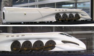 Его паровоз