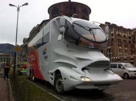 А почему забыли про автобус. Он по Сочи давно мотается. Правда не совсем автобус, а скорее дом на колесах.