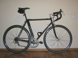 И сейчас гоняю на ХВЗ собраном на раме спецзаказа