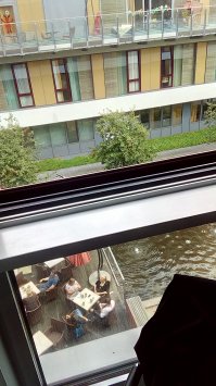 Что за бред ты несешь?
Почитай что такое патриотизм. То что несешь ты-это "хоть ссы в глаза все божья роса". Патриотизм -это не отсутствие мозгов способности анализировать и восприятия объективной реальности.
Что тебе дадут мои доказательства? 
Ну на если полегчает.
Муж сейчас лежит в больнице. Совершенно обычная районная клиника, город меньше 100 тыщ. населения. Обычная стандартная палата на одного, без всякого вип, "добровольной благотворительности" и т.д.
Могу много чего и рассказать и сравнить. На нафига? Кто хочет жить в мире розовых единорогов-да на здоровье.