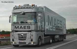 это маз был продан французам Некоторые технические решения МАЗ-2000, например, ровный пол кабины, панорамное лобовое стекло и кабина, отделенная от шасси, были впоследствии реализованы на популярном магистральном грузовике Renault Magnum, дебютировавшем в 1990 году.  вот что получилось. красавец