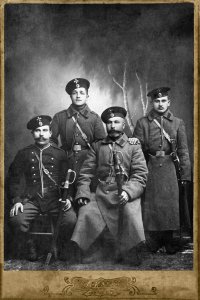 А про эту форму что скажете? Фото из семейного архива.