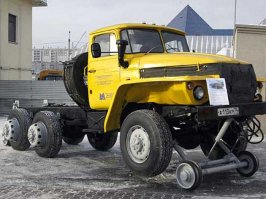 Тут таких много