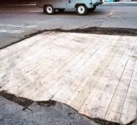 На рублевке что ли? Доски обрезные дороже асфальта стоят.