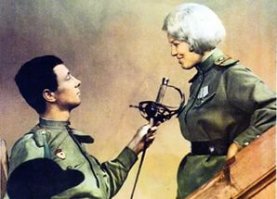 20 красивых актеров, которым идёт военная форма