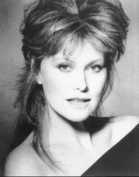 Угу, обычные... Деборра-Ли Фернесс, жена Хью Джекмана, в прошлом весьма успешная актриса.