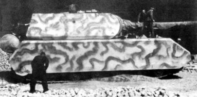 Тут надо отметить, что эффективность всех этих вундервафель была очень низкой по сравнению с ресурсами на них затраченными. Дора - просто бесполезна. Реактивные ФАУ-1 и 2 - не могли решить никаких военных задач из-за низкой точности. Реактивные истребители без электроники могли быть эффективны только в руках асов. Для 95% пилотов они были слишком быстрые. И т.д.