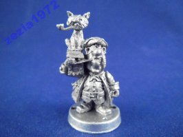 У нас, в стране 404 такое продают... 
Если, действительно интересно, могу поспособствовать...
Только, те что можно приобрести имеют такой вид:
Можно конечно и из бронзы отлить... Только, дороговато выйдет... Если бы набралось человек 10 для заказа, можно было бы заморочится с нормальным металлом. А так... Дорогое производство... 
В продаже есть порядка 20 фигурок, плюс-минус, не считал точно...