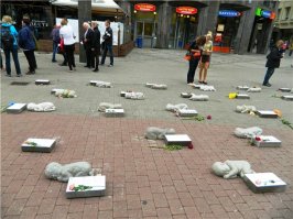 А мне больше всего эти памятники нравятся...