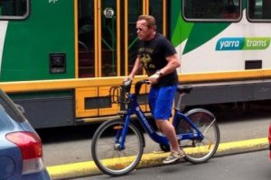 Еду я как-то в общественном транспорте, вы не поверите, с кем!