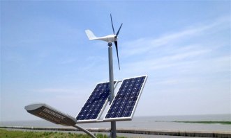 на границе тверской и московской  области такую хрень . посреди леса.
там ни солнца ни ветра толком нет )))