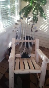 У каждого- свой "железный трон"! ))