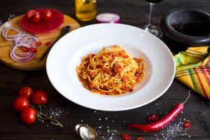 думал, что такое название знакомое у города, вспомнил, паста аматричиана