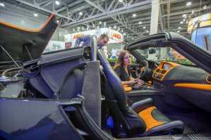 Интересно каков тормозной путь с такими тормозами?.. А еще про уплотнитель двери ....