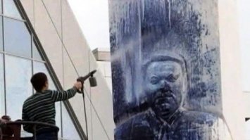 Как отмыть мир: чистильщик доводит до блеска мировые достопримечательности и памятники культуры