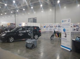 Кто знает, а это что за перцы? У них там робота видел и автопилот вроде.