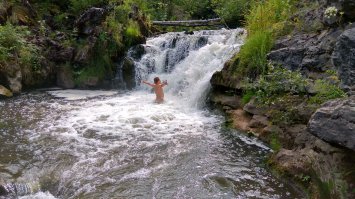 Жизнь коротка - наслаждайся каждым моментом