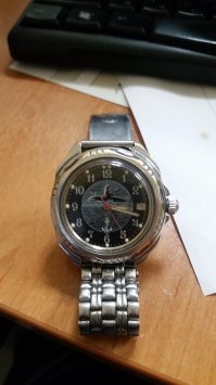 Мои. Приобрёл в 2000 году в переходе у Китай-Города. До сих пор ходят :-)