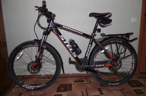 самое главное сила воли, стремление, без них никуда. Сам весил когда то 125 кг при росте 175 см. Было трудно надевать носки даже, постоянное повышенное давление. В 14 году купил себе горный байк и катал на нем до 7го пота, пил много воды, никакой диеты не соблюдал. На данный момент вешу 85 и продолжаю лосить на велосипеде. Кстати вот мой друг :). Всем добра и терпения!