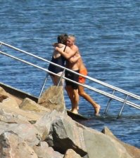 минут 5 не мог понять от куда ноги растут)