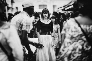 Лично меня вот это "как все" больше всего и расстраивает! Стадный инстинкт! Пост ниочём, сама фоторгаф лучше всех "прЫнцесс"!