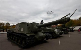 СУ-152 (САУ-152). Самоходно-артелерийская установка (гаубица). 152 мм. "Убийца Тигров". Серьёзная машинка. "Фердинант" рядом не стоял.