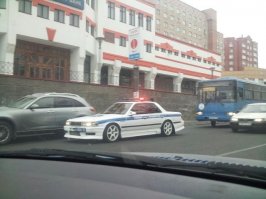 Полиция Владивостока. (если нелегальные гонки нельзя запретить их надо выиграть)